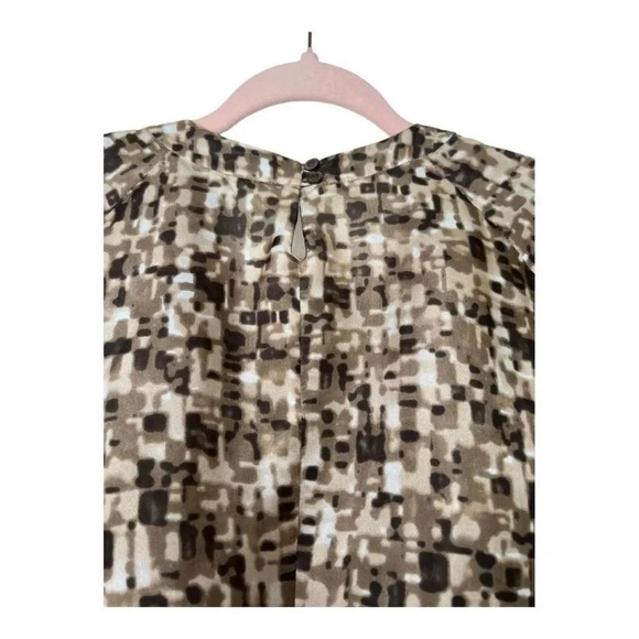 Boss by Hugo Boss Women's Crew Neck Keyhole Back Silk Long Sleeve Blouse US 10 - Picture 3 of 8